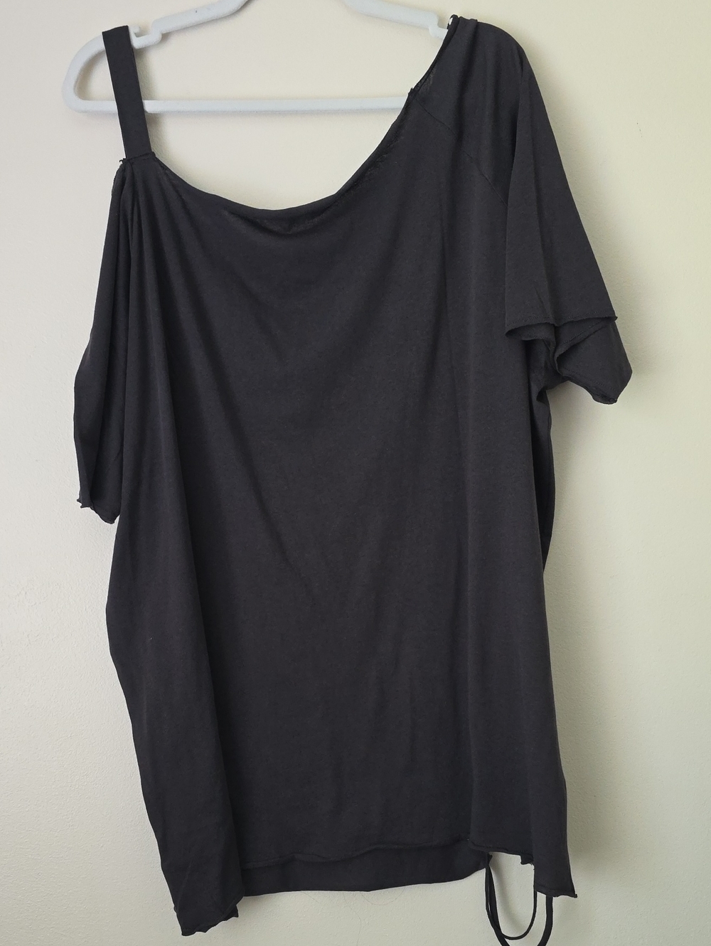 Torrid Black Cold-Shoulder Graphic Tee with Rose Motif - Picture 7 of 7